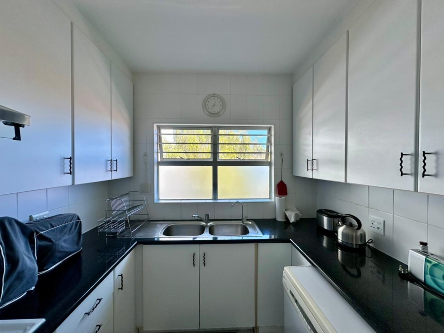 2 Bedroom Property for Sale in Sea Point Western Cape